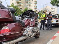 ברחובות רוכבים בזהירות